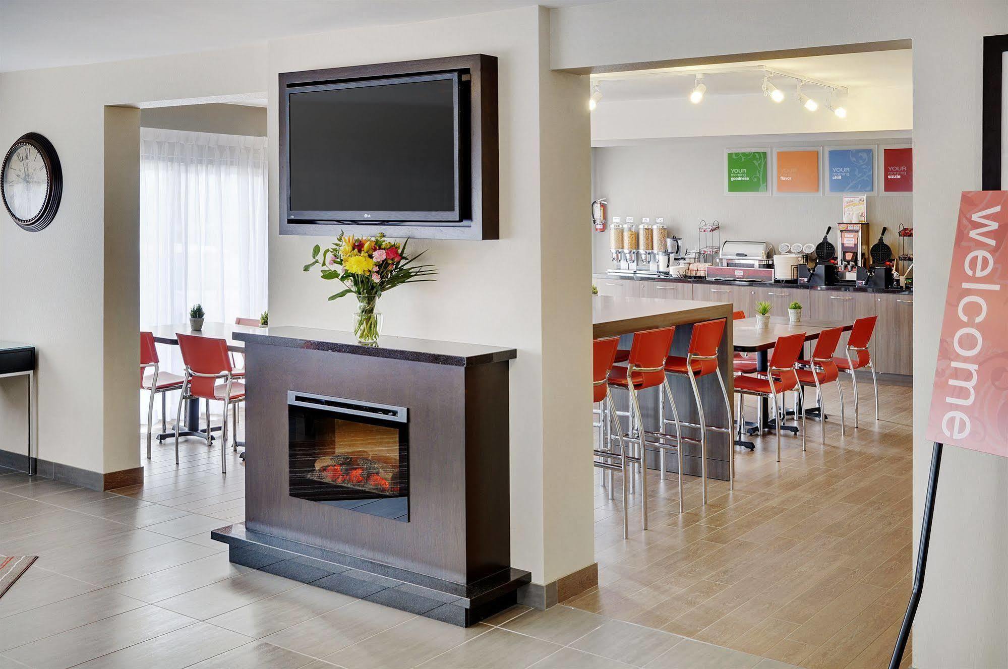 Comfort Inn Swift Current Kültér fotó